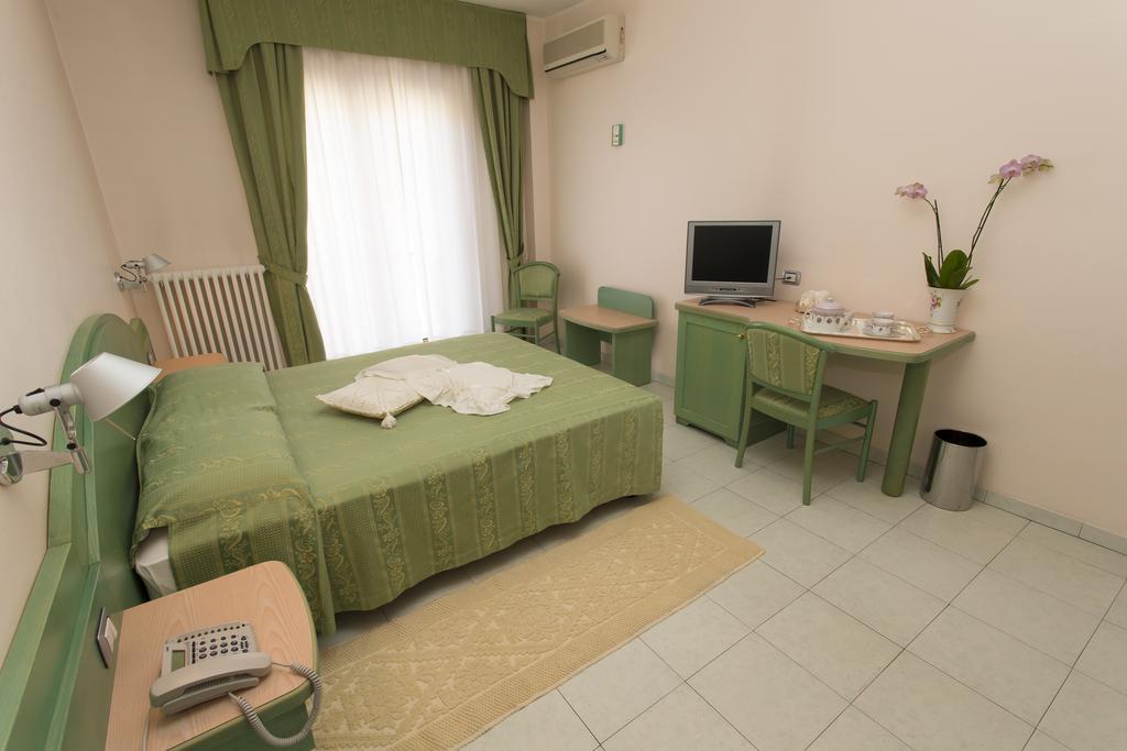 Hotel Grillo Nuoro  Rom bilde