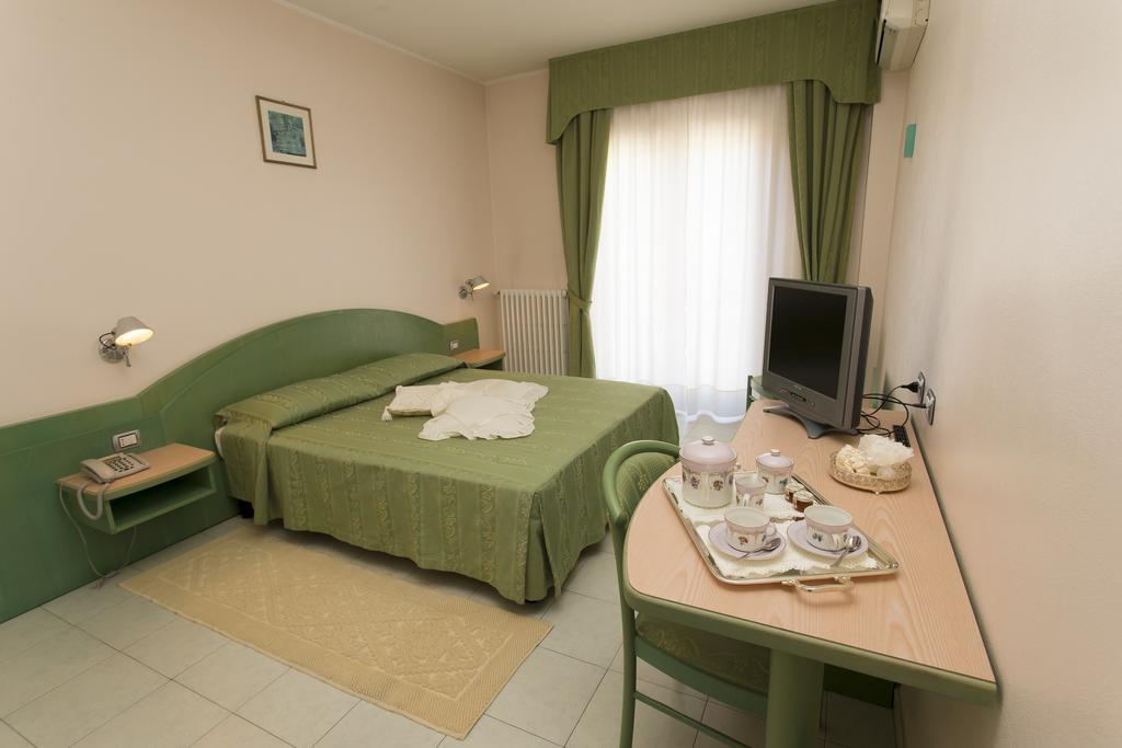 Hotel Grillo Nuoro  Rom bilde